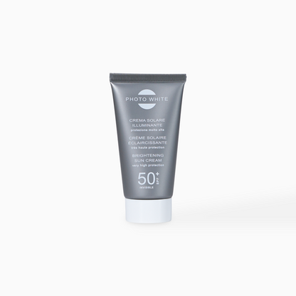 Crème solaire éclaircissante invisible